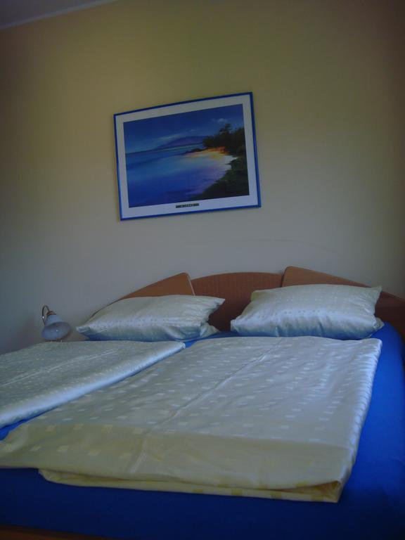 Ferienwohnung Christian Am Ossiachersee ボーデンスドルフ エクステリア 写真
