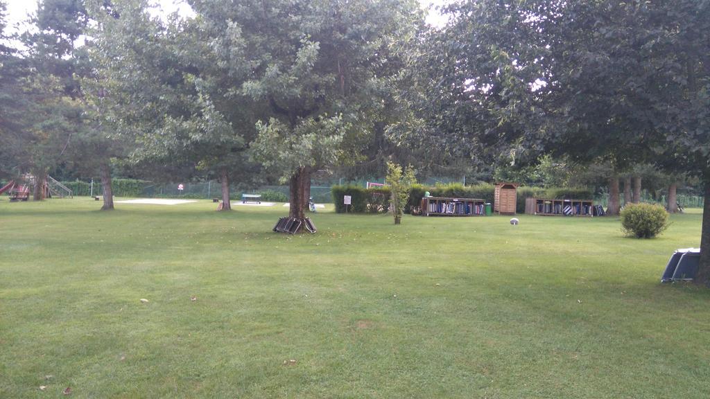 Ferienwohnung Christian Am Ossiachersee ボーデンスドルフ エクステリア 写真
